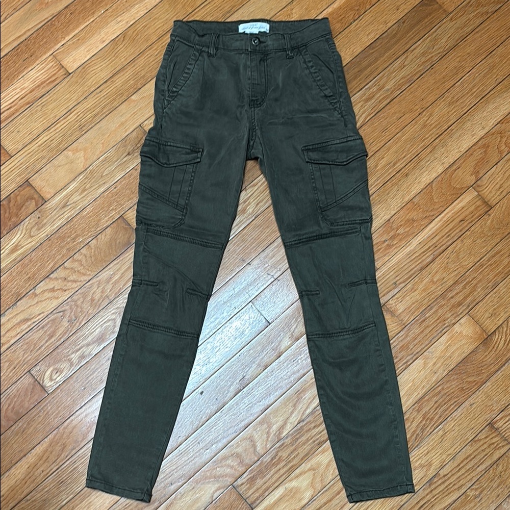 L.O.G.G. Women's Skinny Cargo Jeans in Olive green
